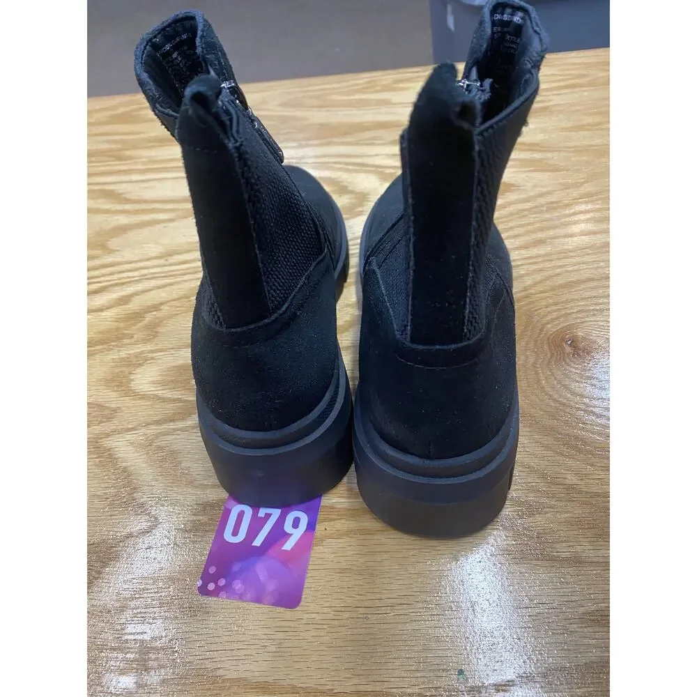 Blondo Bandit Women 8 M Black Suede Side Zip Water-Proof Round Toe Chelsea